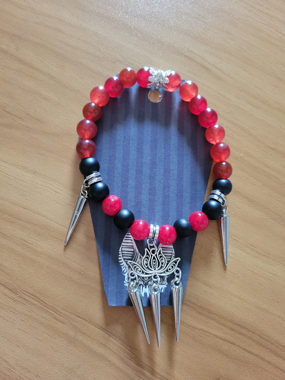 💐NEW💐 Red & Black Beaded Spike Charm Bracelet - Natural Stones